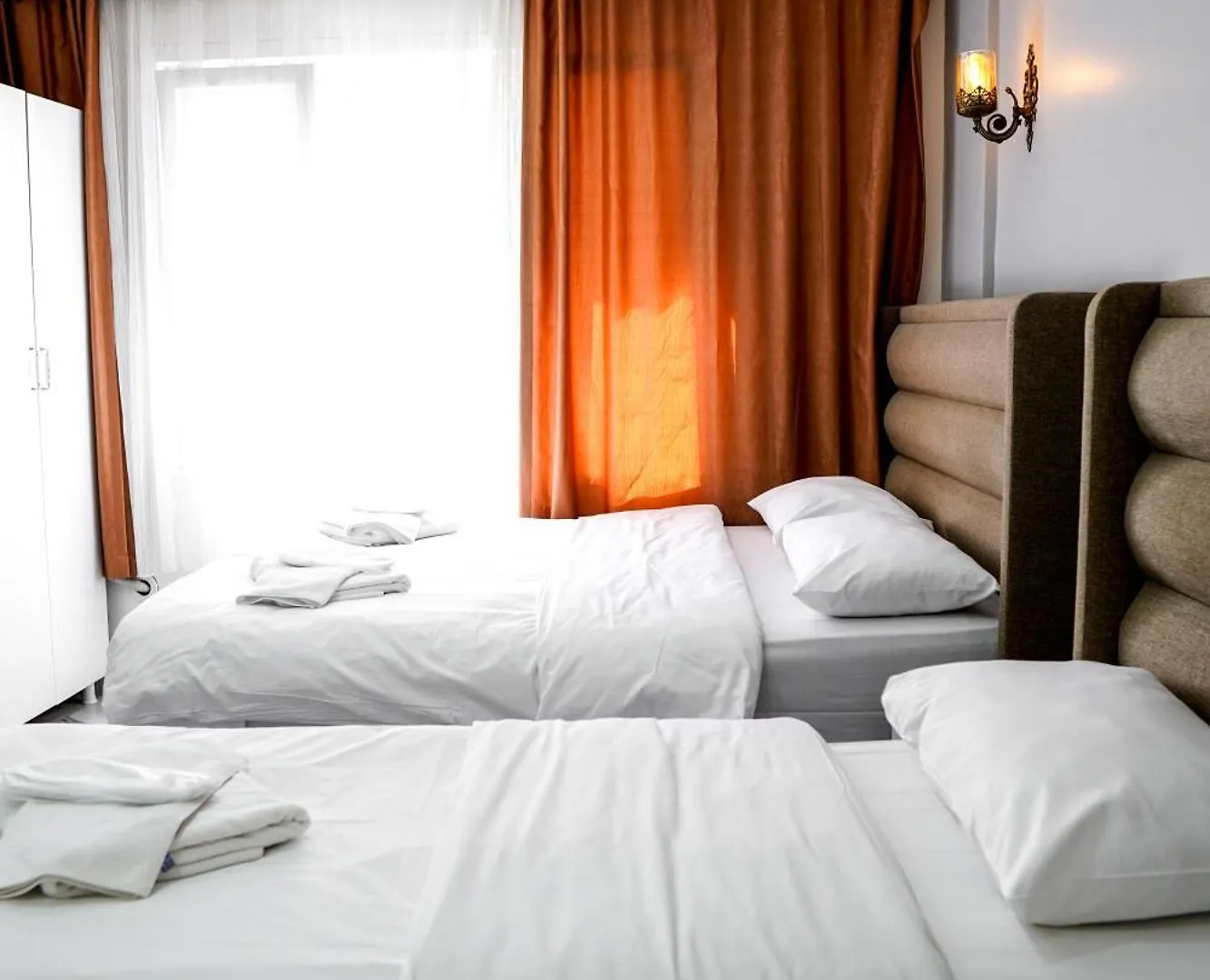 Laos Istanbul Town Hause Apartment