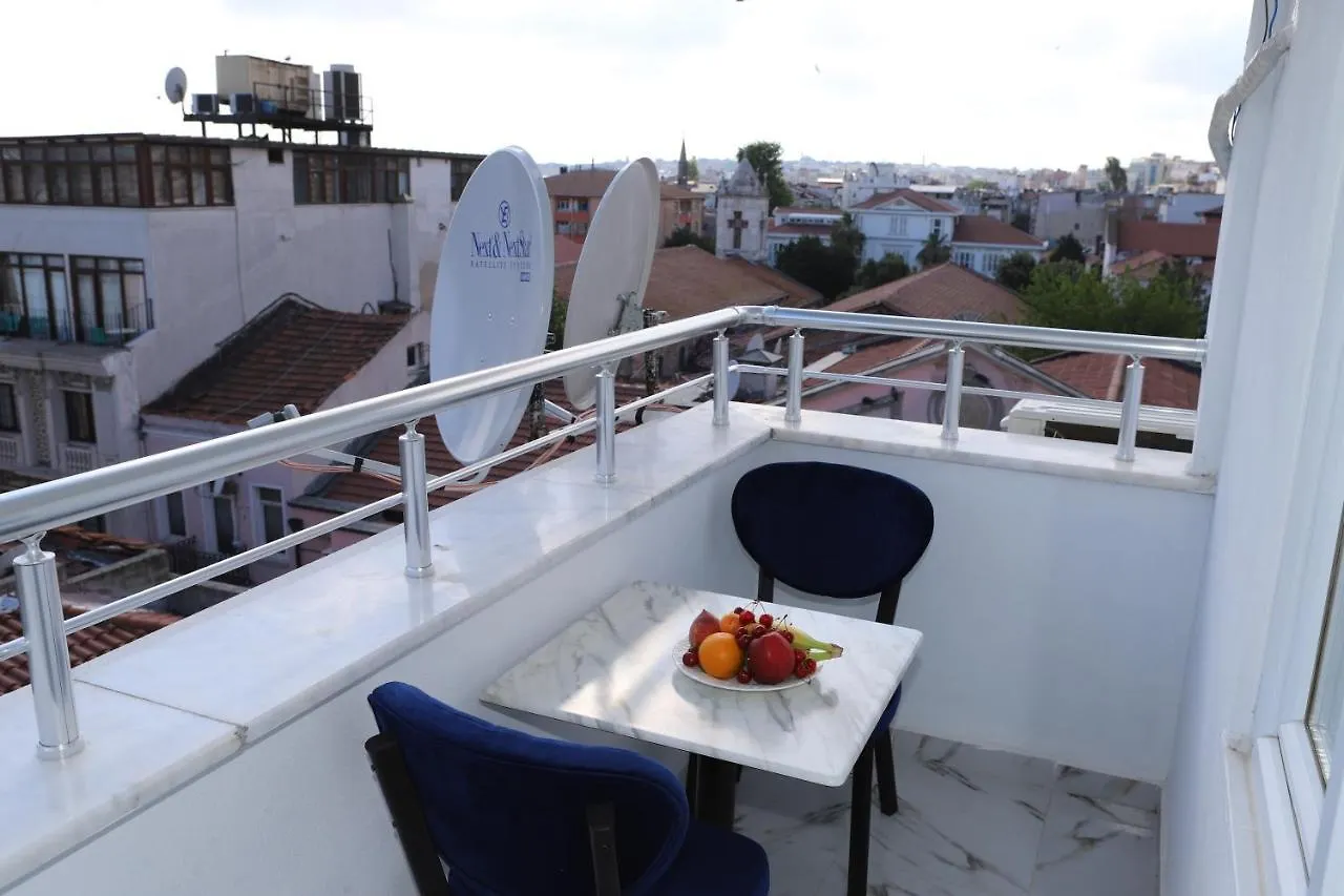 Laos Istanbul Town Hause Apartment