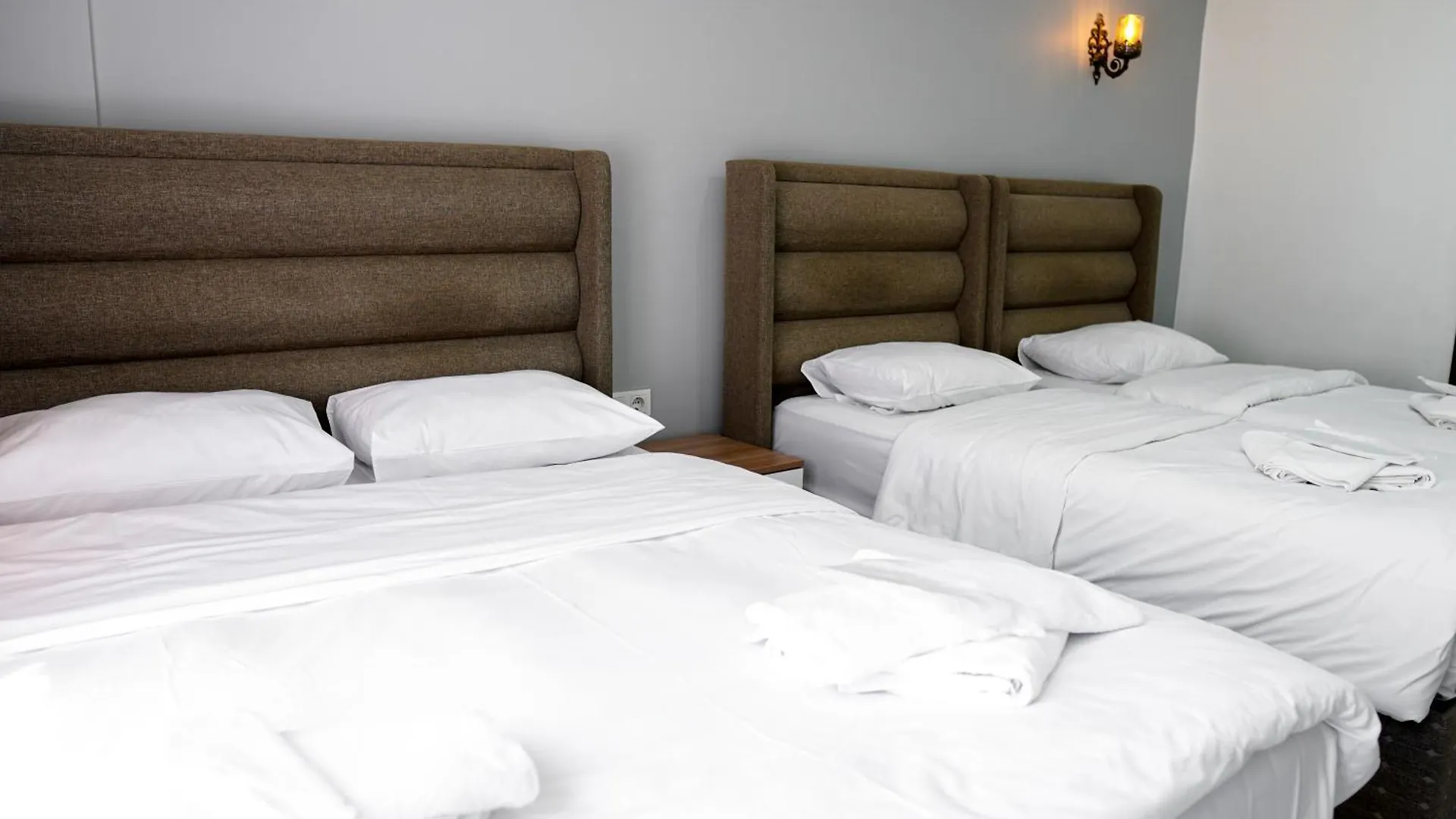 Laos Istanbul Town Hause Apartment